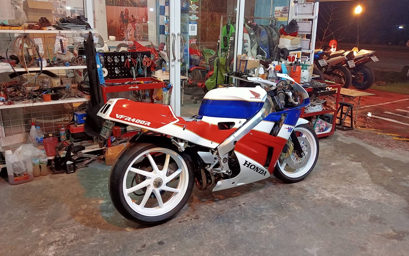 Big Bike 90 restoration workshop photography